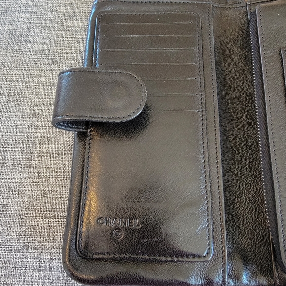 CHANEL 2013 Double Bow Wallet / Clutch - Picture 10 of 15